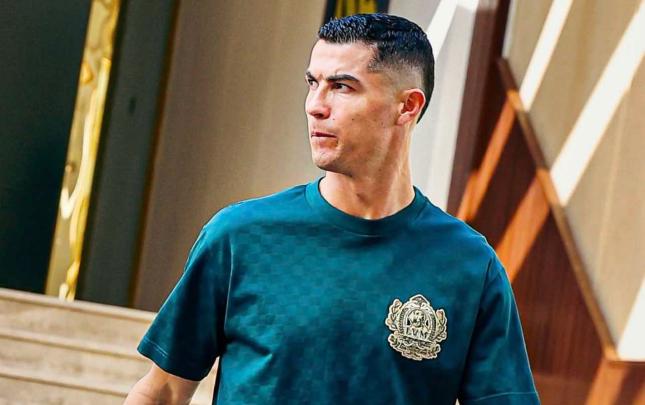 Ronaldo Karyerasını Uzadır: Daha 4 İl Meydanlarda Olacaq!