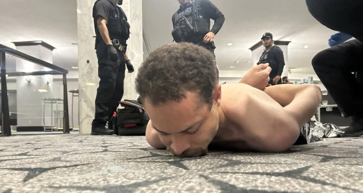 Ağ Ev Yaxınlığında Həyəcan: Tramp Təhlükəsizlik Qüvvələri Tərəfindən Salondan Çıxarıldı, Hücumçu Saxlanıldı