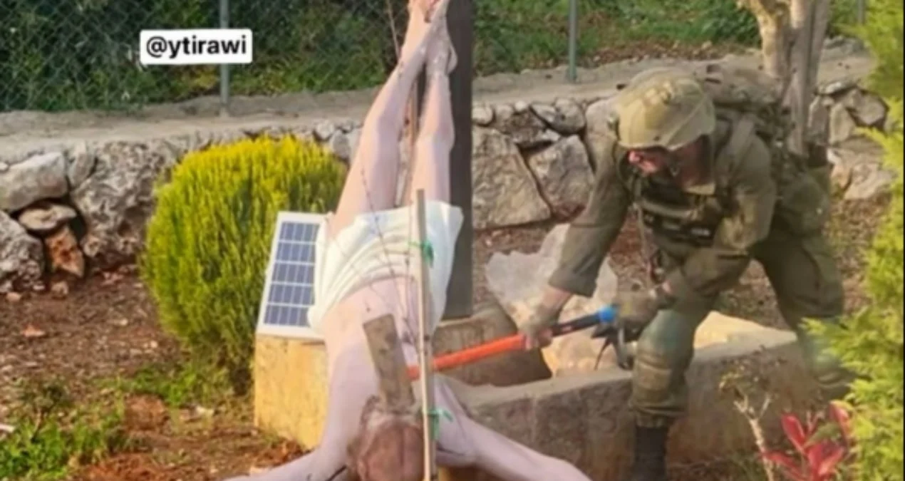 İsrail Əsgərinin İsa Heykəlini Təhqir Etməsi Qlobal Qınağa Səbəb Oldu: Ordu Üzr İstədi