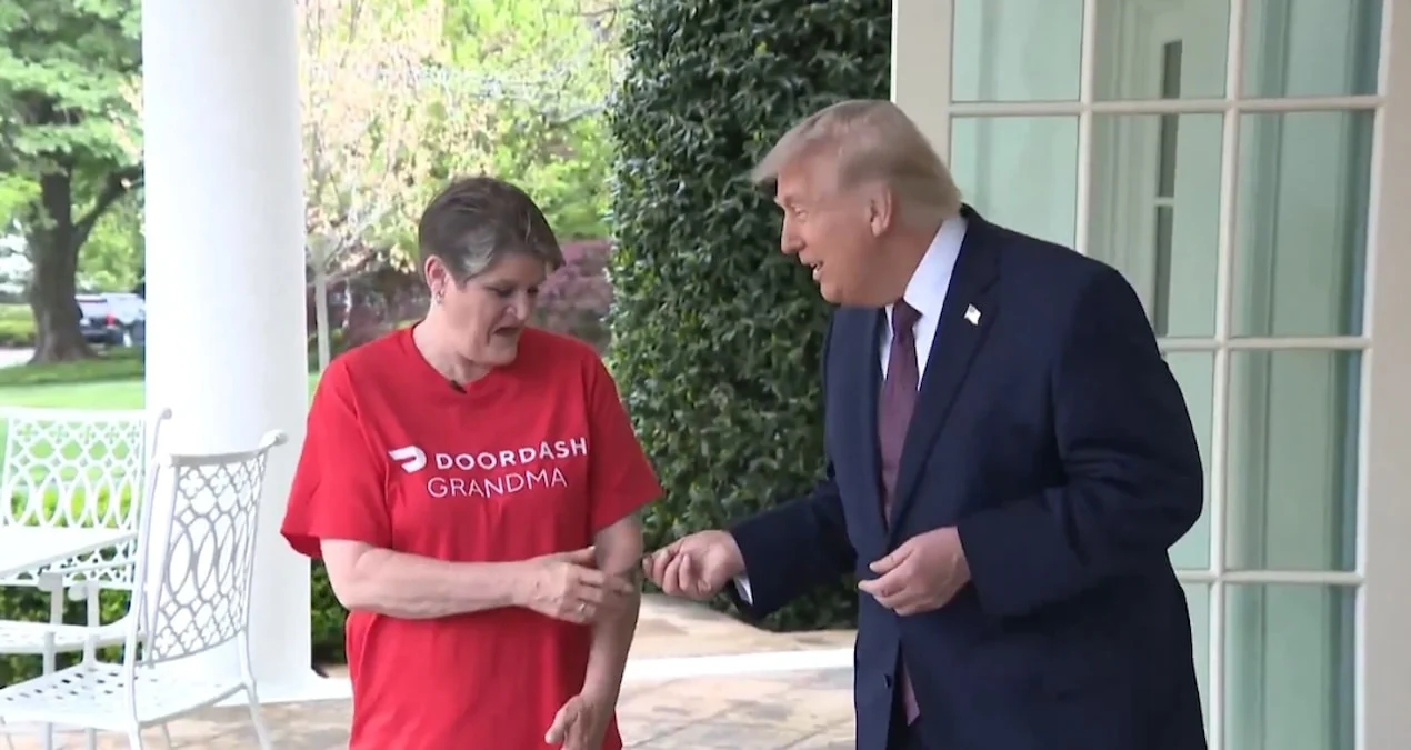 Trampın Kuryeyə 100 Dollarlıq Bəxşişi: Vergi Siyasəti Gündəmdə