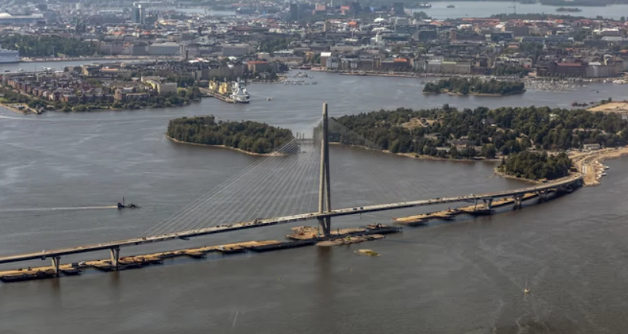 Dəniz Üzərində Sirli Gəzinti: 1200 Metrlik Nəhəng Körpüdə Avtomobil Qadağası