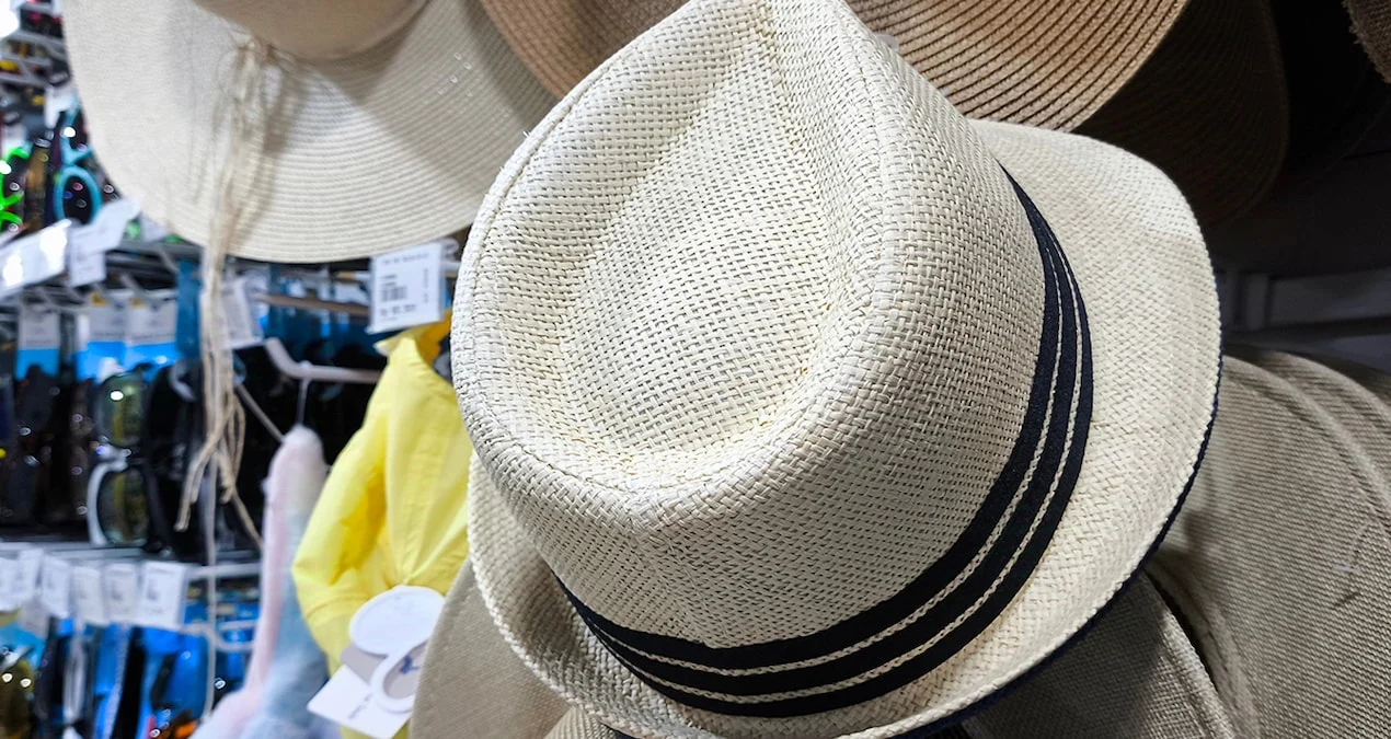 Bu Asiya Ölkəsində Şapka Taxmaq 3000 Dollar Cəriməyə Səbəb Olur