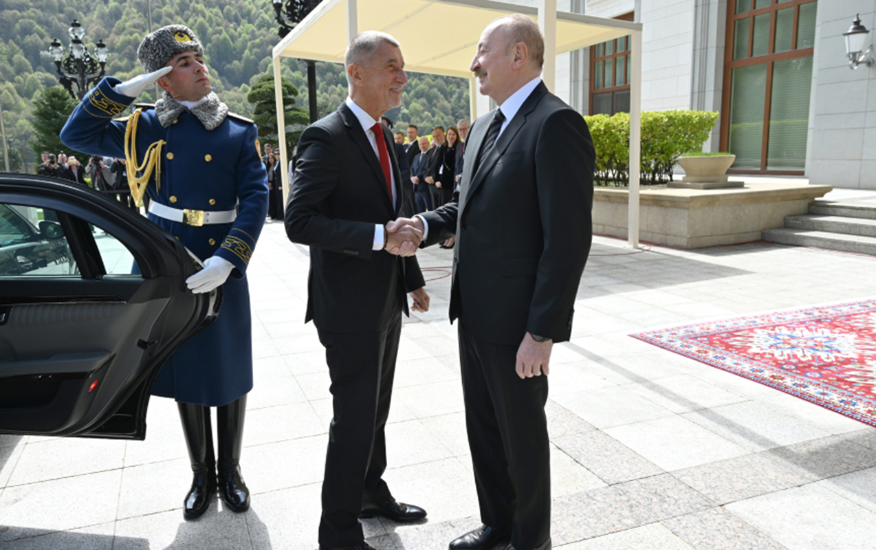 Azərbaycan-Çexiya əlaqələri güclənir: Prezident Əliyev Babişi Qəbələdə qarşıladı