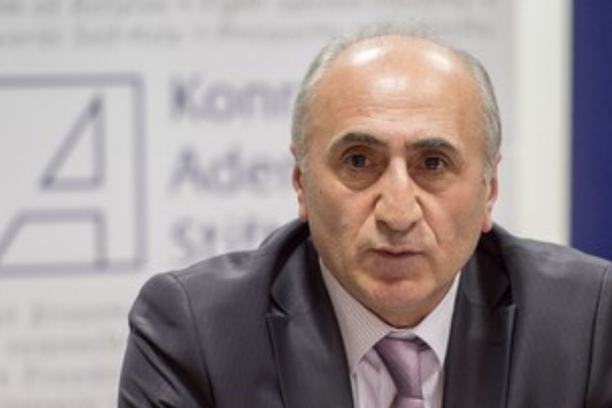 Erməni İqtisadçıdan Mühüm Xəbərdarlıq: Rusiya Bazarını Azərbaycanla Əvəzləmək Ermənistan üçün Səhvdir