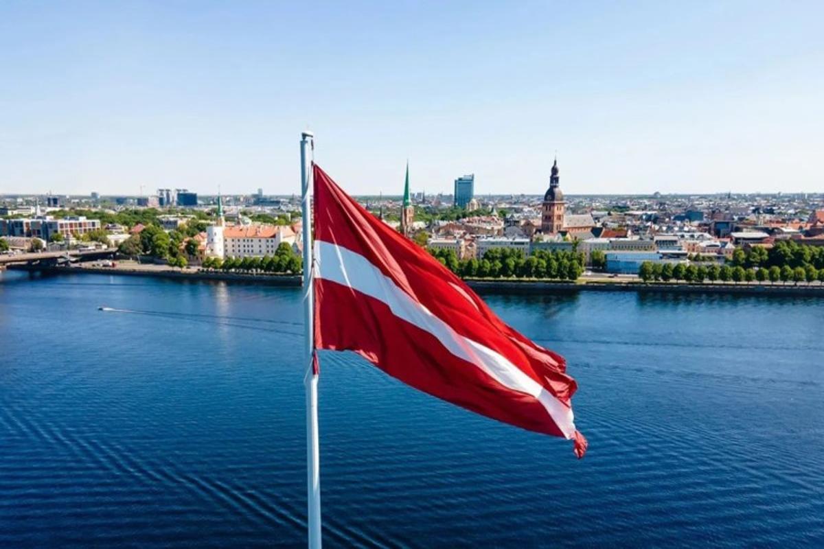 Latviyada rus dilinə qadağa: Məktəblərdə yeni qaydalar tətbiq olunur