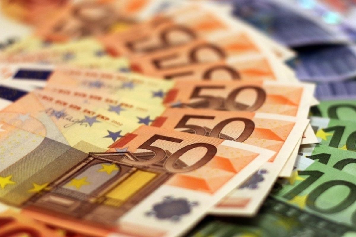 Avro və Rubl Ucuzlaşdı: Azərbaycan Mərkəzi Bankı Yeni Məzənnələri Açıqladı