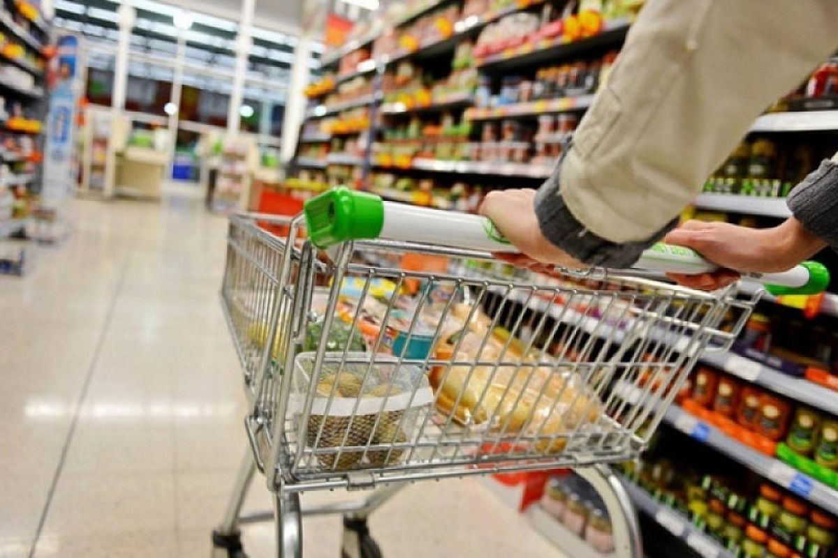 Azərbaycanlılar ən çox nəyə pul xərcləyir: Qida, içki, yoxsa tütün məhsulları?