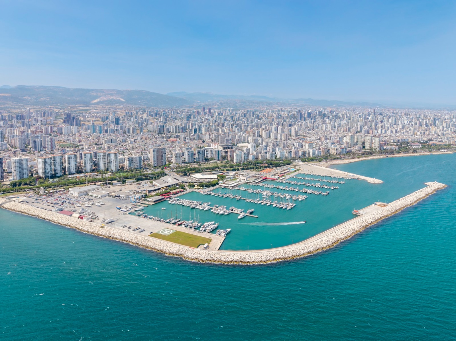 Mersin: Türkiyənin Döyünən Ürəyi – Turizm və İqtisadiyyatın Qovşağı