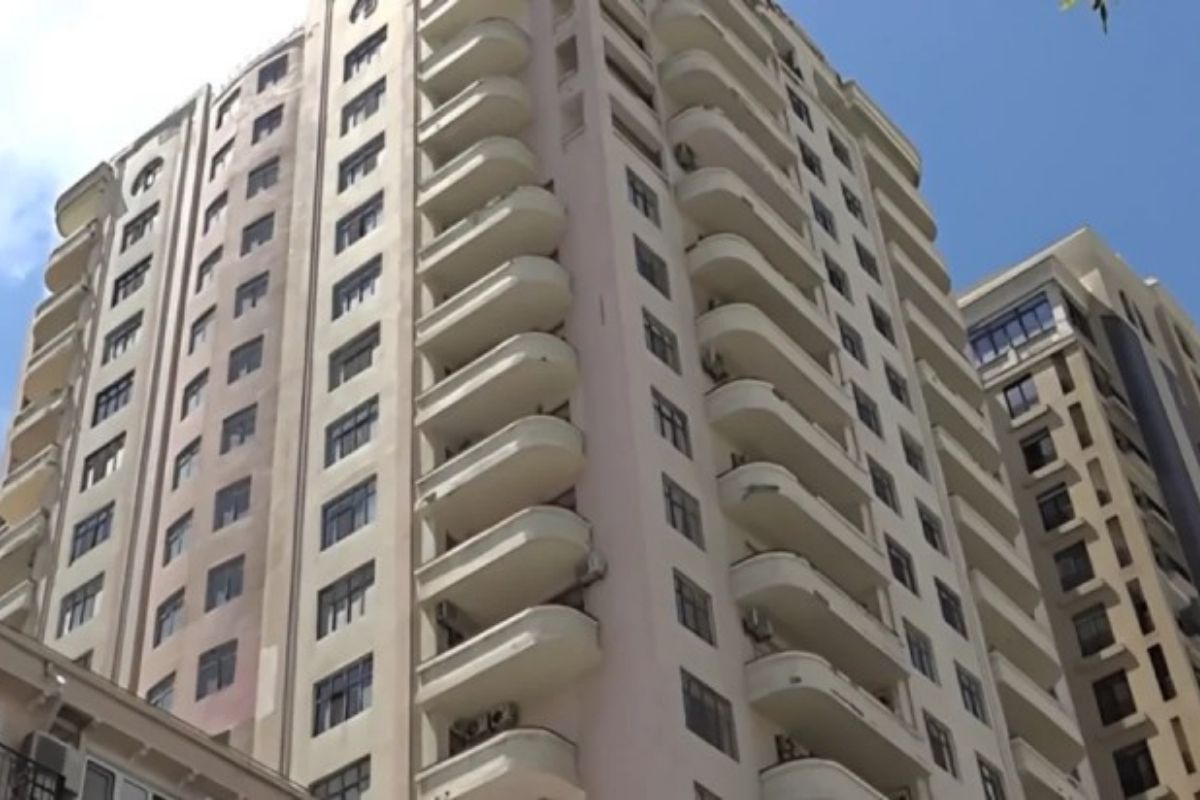 Azərbaycanda təkrar mənzil bazarında bahalaşma səngidi: Səbəblər və Proqnozlar