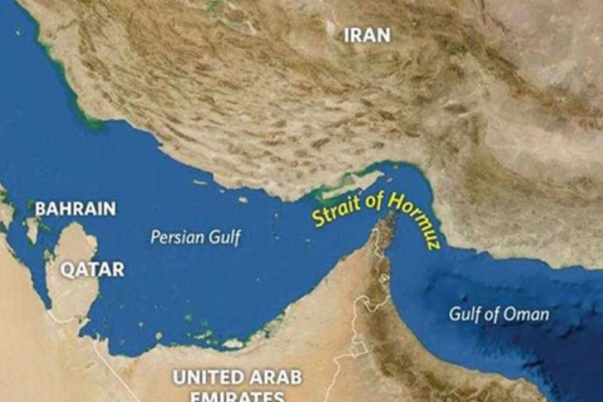 İran Hörmüz boğazını kommersiya gəmiləri üçün açdı: Beynəlxalq ticarət üçün vacib addım