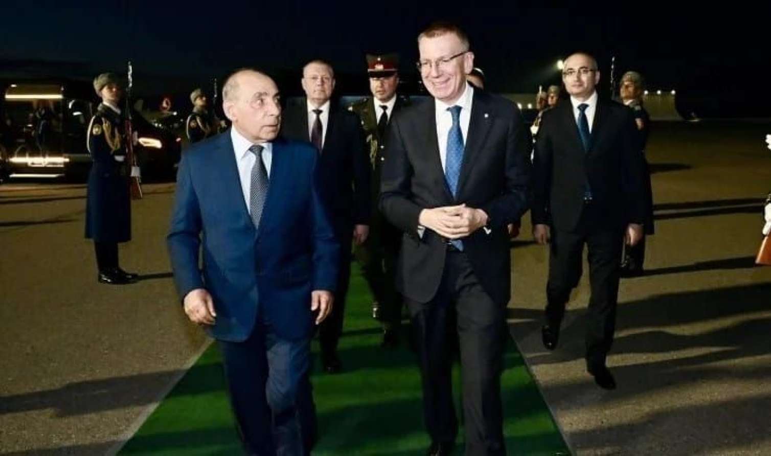 Latviya Prezidenti Azərbaycanda: Rəsmi Səfər Yüksək Səviyyədə Başladı