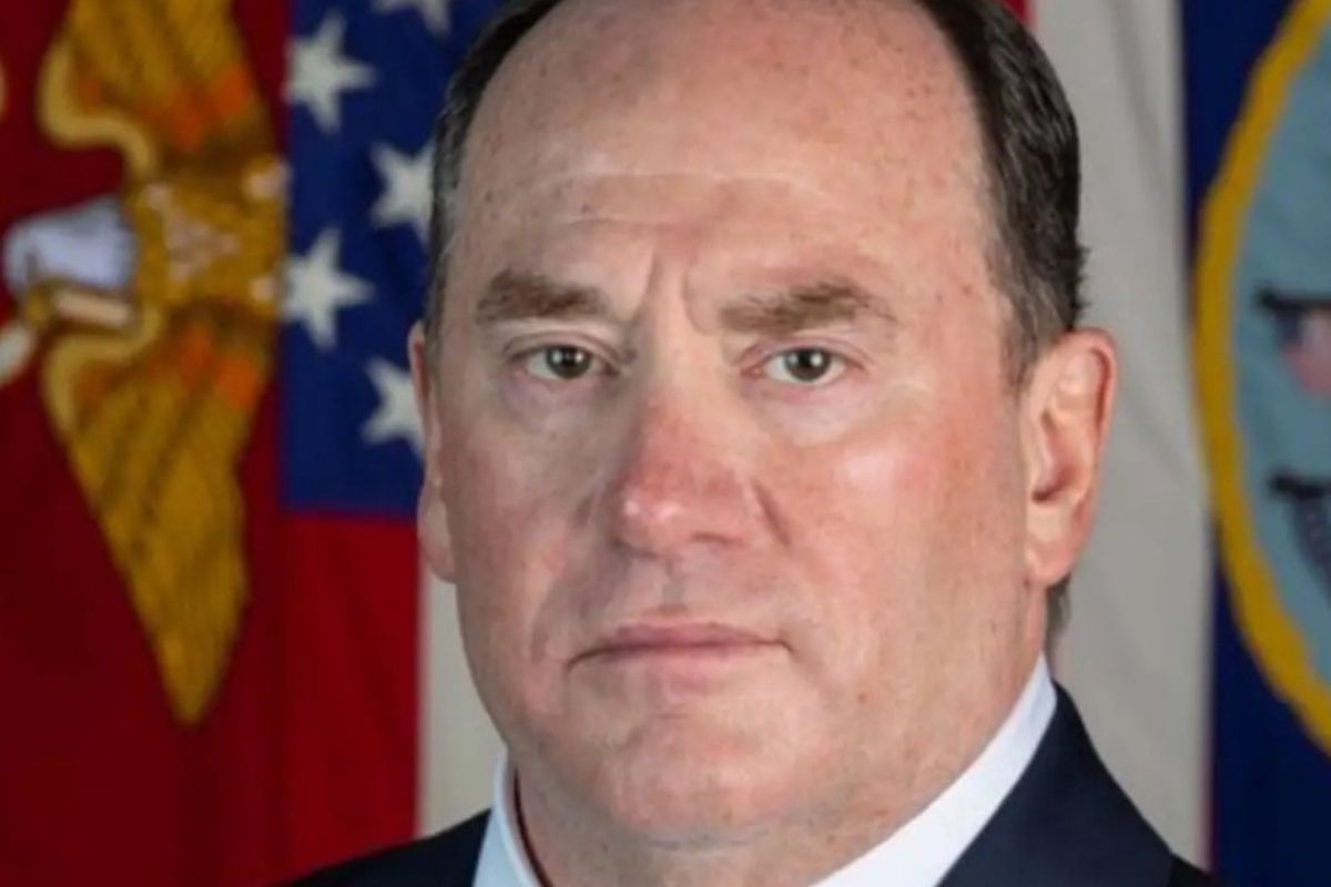 ABŞ Hərbi Dəniz Qüvvələrinin Katibi Con Felan İste’fa Verdi: Pentaqonda Nələr Baş Verir?