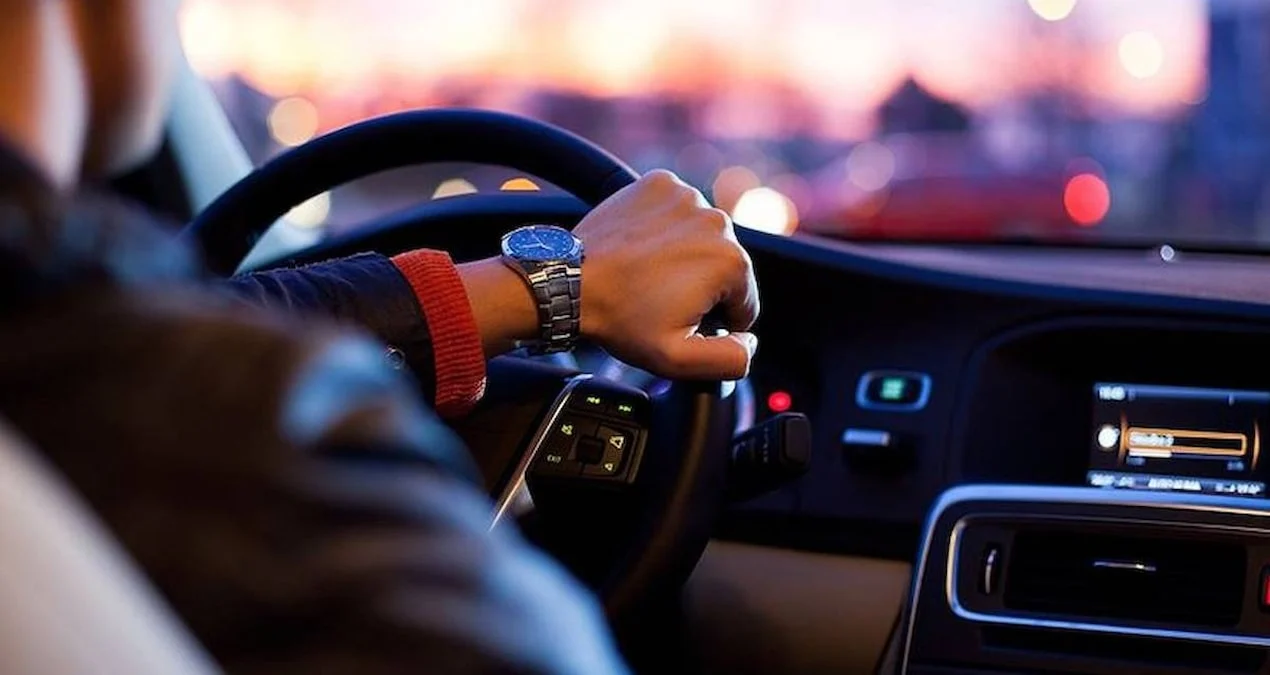 Malta trafiki azaltmaq üçün unikal addım atır: Ehliyyətdən imtina edən gənclərə böyük mükafat