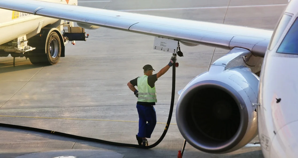 Qlobal Aviasiya Yanacağı Böhranı: Uçuşlar Ləğv Edilir, Sektor Daralır