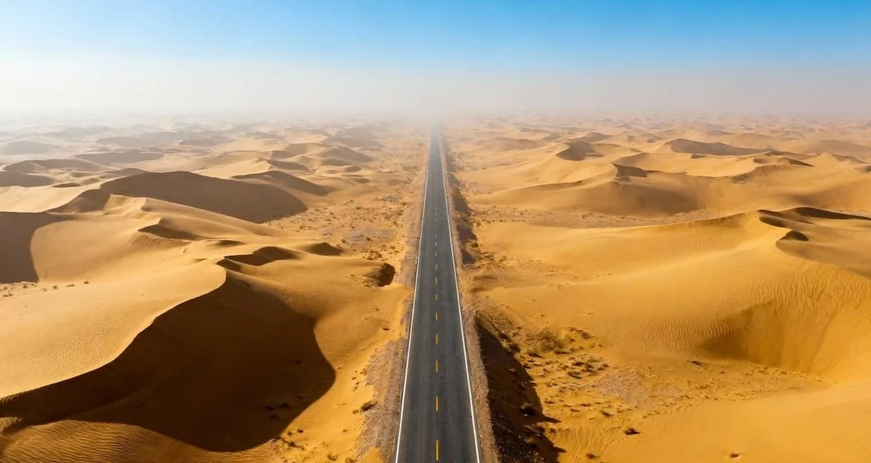 Səudiyyə Ərəbistanında 240 KM Düz Yol: Dünyanın Ən Uzun Virajsız Şosesi