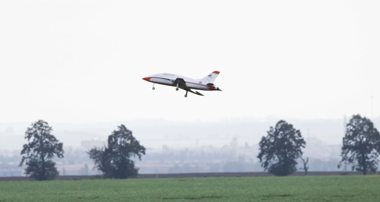 Uçuş Zamanı Şəklini Dəyişən Təyyarə Sınaqdan Uğurla Keçdi: Aviasiyada Yeni Era
