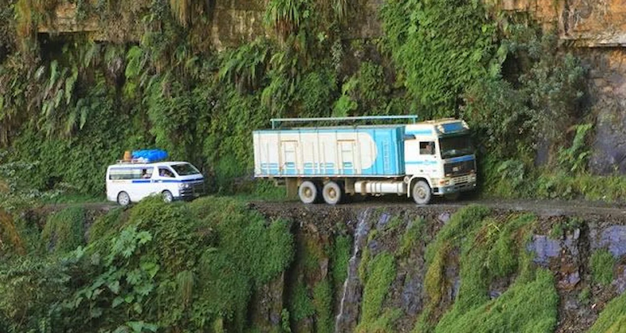 Boliviyanın ‘Ölüm Yolu’: Adrenalin Həvəskarlarının Qorxulu Cənnəti