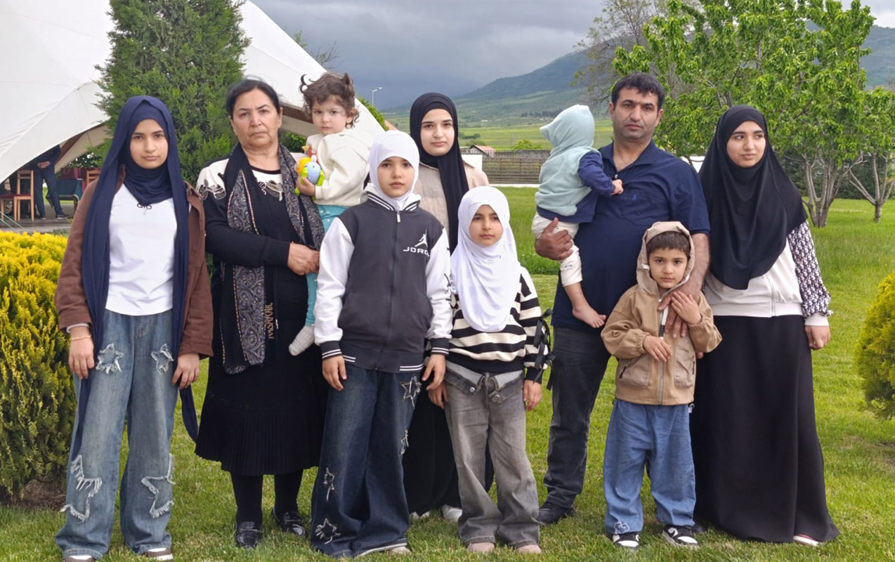10 uşaqlı ailə də Xocalıya köçdü 
							 – Fotolar